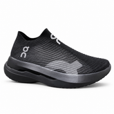 On LightSpray Cloudboom Strike – Black/Grey - product view 1