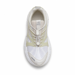 Futuristic Pod-Sole Runner – Sand — Lateral