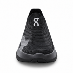 On LightSpray Cloudboom Strike – Black/Grey